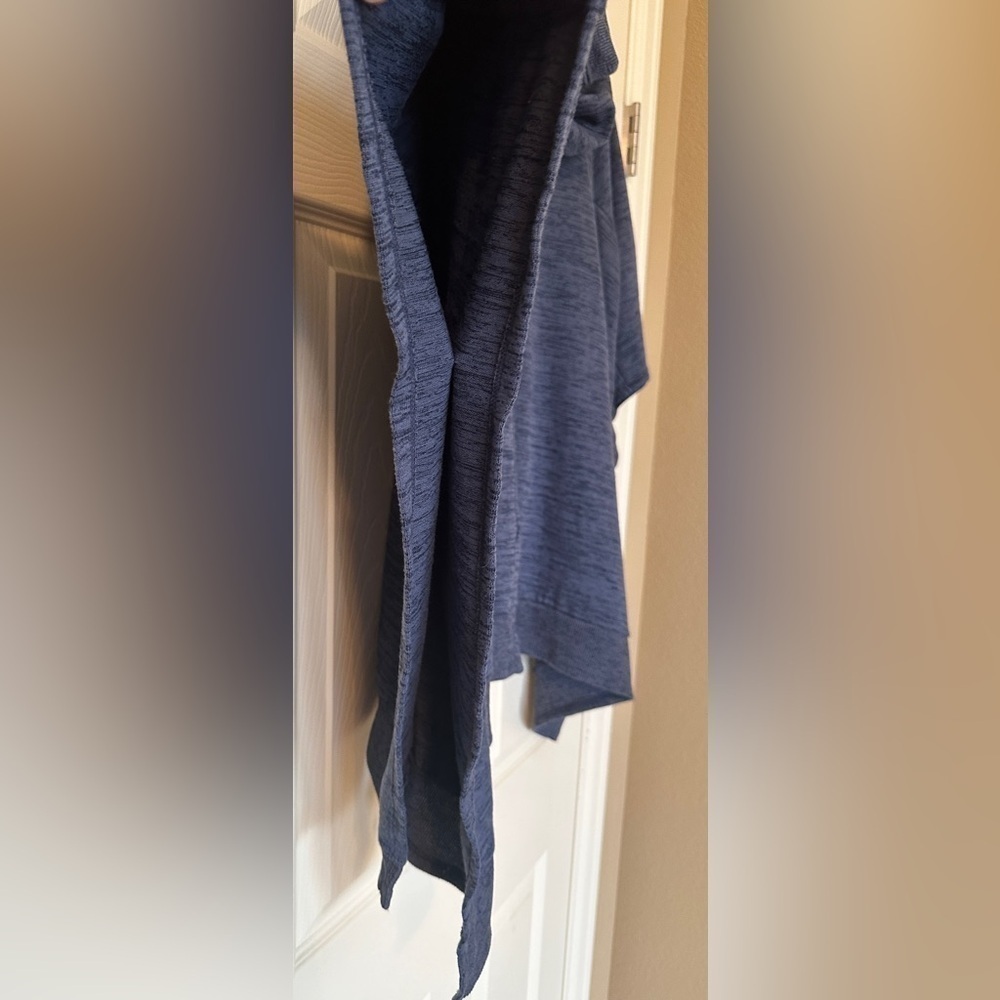 Athleta Blissful poncho - Picture 4 of 7